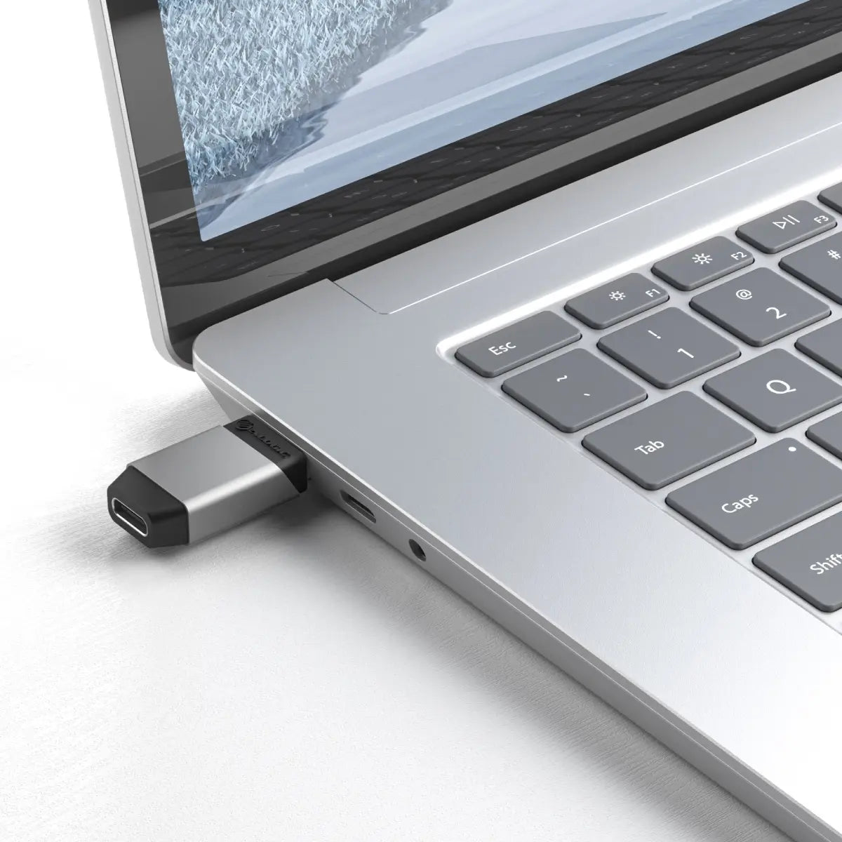 ultra-usb-a-to-usb-c-mini-adapter3
